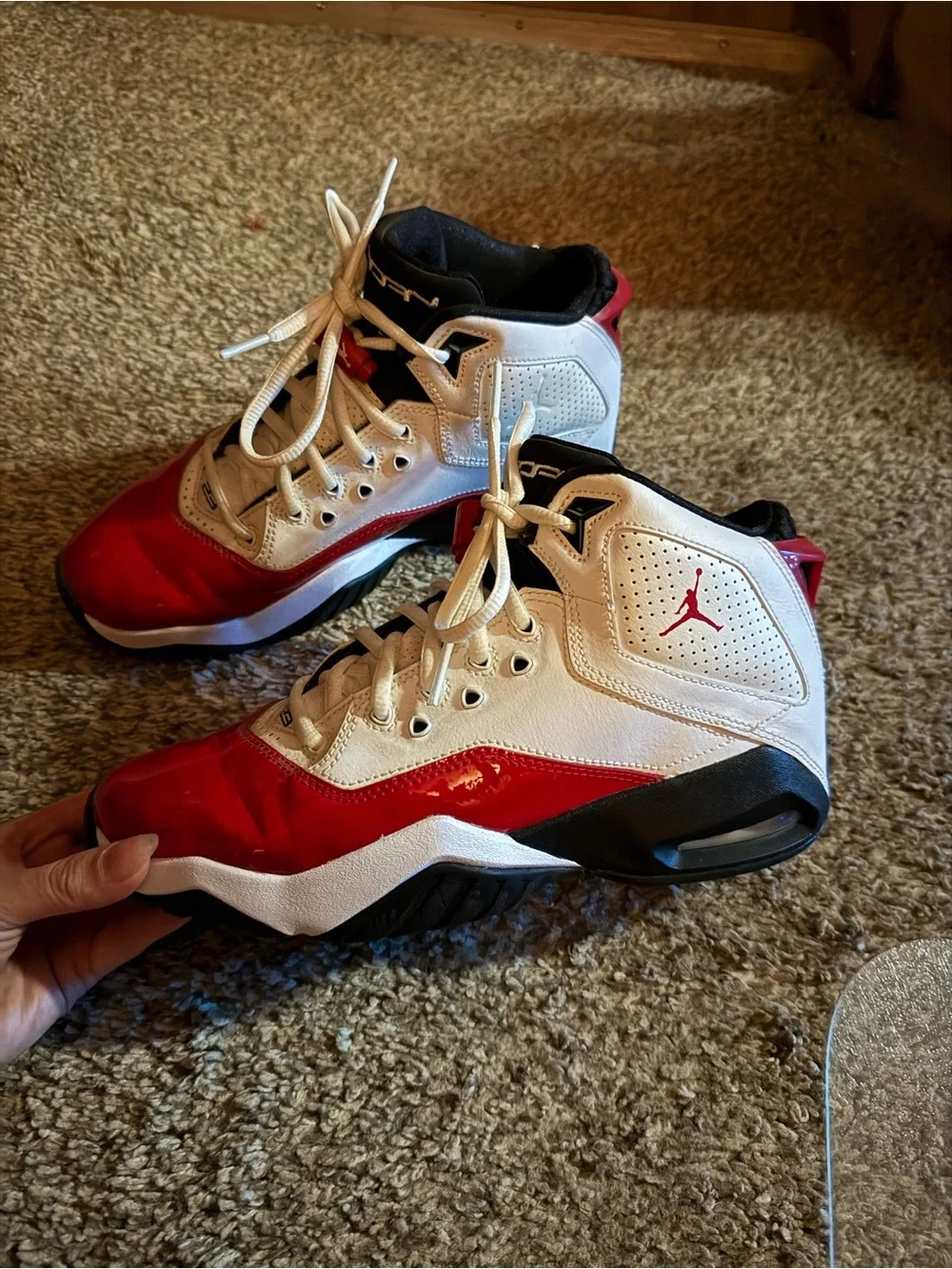 Nike Jordan B'Loyal sneakers red and white